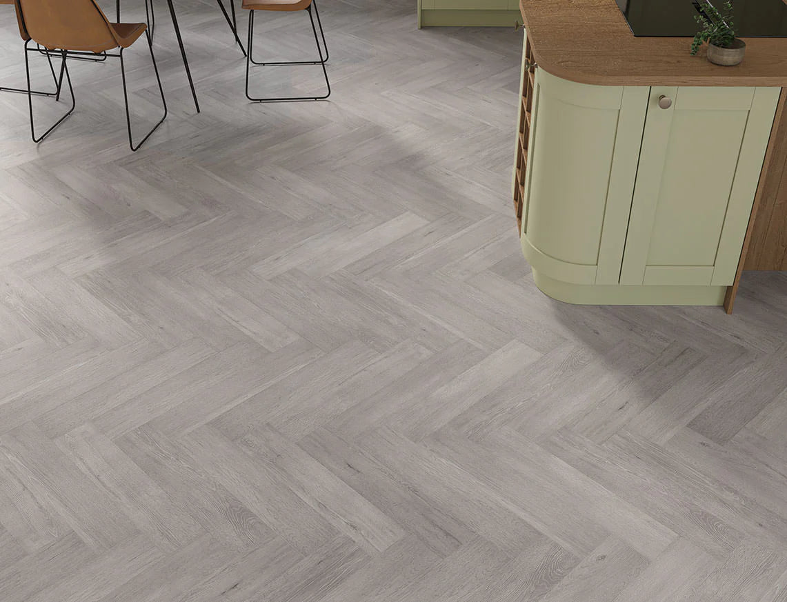 Sennen Oak – 5mm Click Vinyl Herringbone LVT